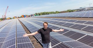 Zonnedak van Simian met Tom Haan