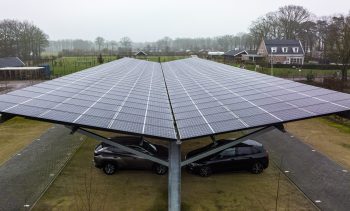 Bovenzijde zonnecarport