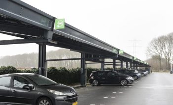 Elektrische auto's aan het laden in Den Bosch
