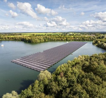 Rekoplas drijvende zonnepanelen